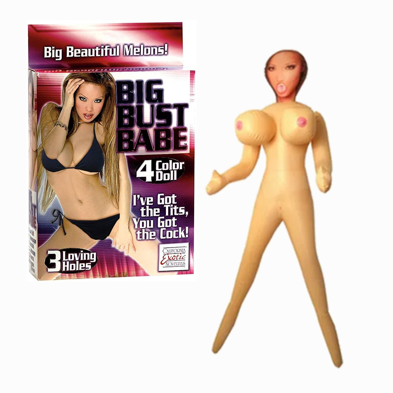 Nena de busto grande